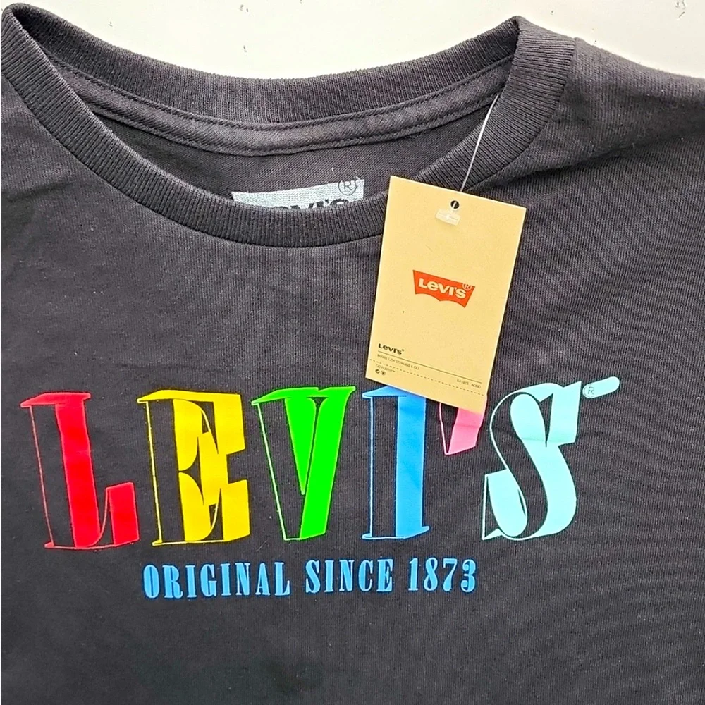 LEVI’S BLACK RAINBOW T-SHIRT, 100% COTTON, LSRGE SIZE